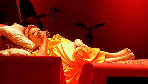 Milton nascimento fala sobre o álbum clube da esquina l o som do vinil 2 years ago. Beth Carvalho Faz Show Deitada Em Sao Paulo