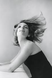 Best haircuts & styles for fine hair. The Best Haircare Products For Fine And Thinning Hair According To Experts