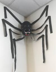 Or use them for a spiderman party! Diy Halloween Balloon Spider Craft Munchkins Planet