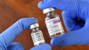 In deutschland sind zwei impfstofftypen zugelassen. Kreuzimpfung Kombi Von Astrazeneca Und Mrna Impfstoff Empfohlen Br24