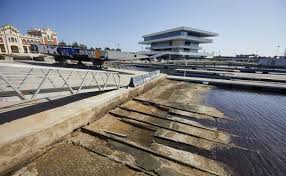 El eurodiputado javier nart tiene la teoría de que tomás gimeno habría muerto por narcosis, la muerte dulce del buceador en las profundidades del mar. Ninos Desaparecidos En Tenerife Investigan Restos De Sangre En El Barco Del Padre Que Se Llevo A Las Ninas Las Provincias