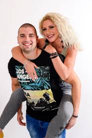 Urmariti la data de 4 noiembrie 2018, un nou episod al emisiunii temptation island: Cum AratÄƒ Cele 12 Ispite Din Sezonul 4 Insula Iubirii Si Cine Sunt Cuplurile Care Isi TesteazÄƒ RelaÅ£ia In Show Ul Antenei 1