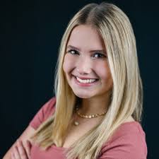 Ellie Osborne's Instagram, Twitter & Facebook