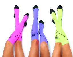What S The Lowdown On Compression Gear Women S Running Running Women Womens Workout Outfits Compression Gear