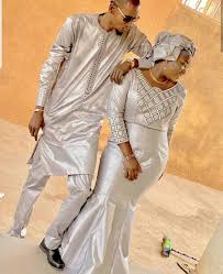 Il existe, pour le moment, deux systèmes d'indexation internes pour trouver du contenu : 230 Idees De Couple En 2021 Tenues Pour Couples Tenue Africaine Mode Africaine