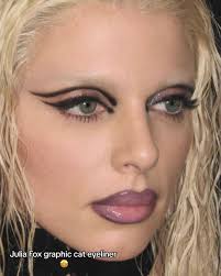 Julia Fox Cat Eye