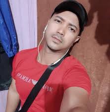 Green Line. Dari apa yg saya amati. Rata² pengguna yg terkena green line  atau apa² warna dan vertical line, memakai casing atau cover. Jadi, ianya  berpunca dari "Heat dissipation" atau pelepasan haba