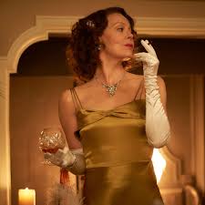 Elizabeth polly gray es la matriarca de la familia shelby, y la tesorera de la banda criminal de birmingham, los peaky blinders. Peaky Blinders Recap Series Five Episode Four Is It All Getting A Bit Ludicrous Peaky Blinders The Guardian