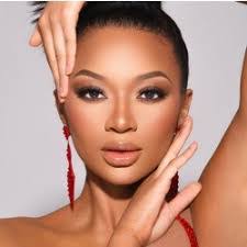 Shawna Melvin's Instagram, Twitter & Facebook