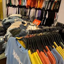 Pull&bear aims to dress dynamic young people who favour fresh, fun styling and are connected to each pull&bear has two separate lines both for men and women. Ø§Ù„Ø¹Ø¨Ø§Ø±Ø© ØªØµÙ†ÙŠÙ Ø­Ø§Ø¯Ø« Vetement Pull And Bear Sivassanatkonagi Com