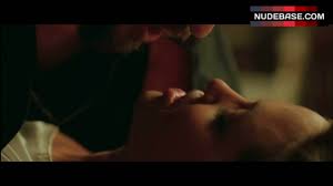 Angelina Jolie Attempt to Rape – Alexander (1:23) | NudeBase.com