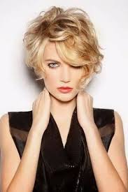 There are huge options to explore if you have short wavy hair. Dare To Be Bold 65 Irresistibly Cool Ways To Wear Your Short Wavy Hair Hair Motive Hair Motive