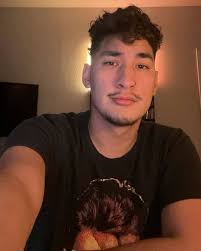 Anetra out of drag is 🫰🏽