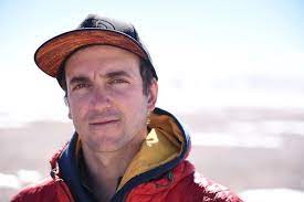 Padre, montañista, líder, arquitecto, amigo y tantas cosas más. Juan Pablo Mohr Es El Primer Chileno En Coronar El Everest Sin Oxigeno