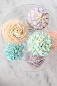 Flower Cupcakes By Magnolia Bakery Flower Cupcakes Rose Cupcakes Magnolias Bakery