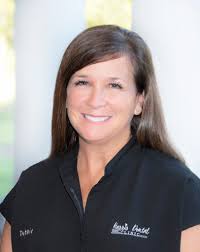 ✨Meet the Staff Monday✨ Debbie Coffin has worked in the dental field as a  dental hygienist for 27 years. She has been employed at Harris Dental  Clinic for 19 years. Her favorite