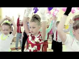 частушки для мальчиков на 8 марта в детском саду Kruzhitsya Pust Vals Lyubim My Vse Vas Youtube Deti Tancuyut Tancy Tanec