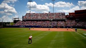 The women's college world series (wcws) consists of the final 8 women's college softball teams, advancing from a field of 32 teams, around the next day begins with the women's college world series fan fest. At Wcws Fans Cram Stands Concessions