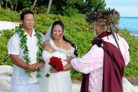 Read reviews of bridal shops in hawaii, and start shopping for your wedding gown at least eight months before your big day.it often takes months from the time a bridal shop orders your gown until it arrives, and don't forget to factor alterations into your schedule! 20 Traditional Wedding Outfits From Around The World Traditional Wedding Attire Wedding Outfit Traditional Wedding Dresses