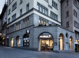 strellson flagshipstore zurich limmatquai 58 8001 zurich strellson store zurich menswear fashion shopping zurich visual merchandising designer