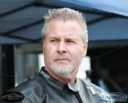 Johnny Vickers's Instagram, Twitter & Facebook