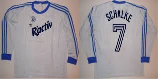 Entdecke die trikots des fc schalke 04 der saison 2015/16. Dress04 Die Schalke Trikotsammlung Trikot Trikots Schalke