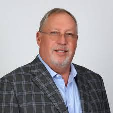 Edward Damm's Instagram, Twitter & Facebook