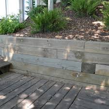 Retaining walls keep landscape soil from eroding, but they also make a beautiful landscaping feature. 75 Beautiful Rustic Retaining Wall Design Houzz Pictures Ideas July 2021 Houzz