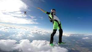 The average skydiving cost ranges from $175 for tandem jumps to upwards of $2500 to become a certified jumper with an a license. Skydive Training Cost Iad Aff Prices Skydive Tecumseh