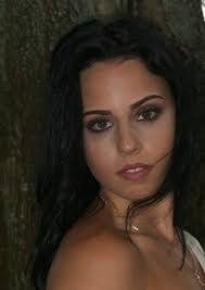 Stephanie Holmquist's Instagram, Twitter & Facebook