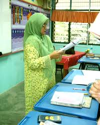 .jalur gemilang lagu patriotik malaysia, lirik video malaysia bersih versi koir lagu tema hari kebangsaan 2019, fakta bendera yang sama di seluruh dunia siapa tiru, gemilang erra fazira, segala puji bagi allah lagu, siti nurhaliza negaraku jalur gemilang merdeka 2019. Jom Nyanyikan Lagu Jalur Gemilang 5sn1 Hfk Smksk 08