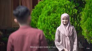 Her birth sign is capricorn and her life path number is 3. Lirik Lagu Aku Serius Tajul Wany Hasrita Rancak Catchy Best Sayidahnapisahdotcom