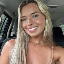 kimberly💌 (@kimberlysweat)