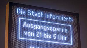 Menschen in wichtigen berufe sollen so reibungslos polizeikontrollen passieren können. Corona Notbremse Ausgangssperren In Zwolf Nrw Stadten Und Kreisen