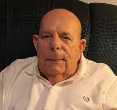 Robin Hinman's Instagram, Twitter & Facebook