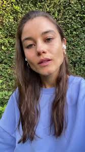 Mariana Bennett's Instagram, Twitter & Facebook