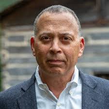 Lonnie Larsen's Instagram, Twitter & Facebook