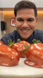 MORANGO DO AMOR 🍓, Calda:, 300g açúcar...