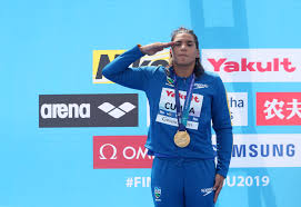 O brasil é ouro na maratona aquática feminina. Ana Marcela Leva Ouro E Se Torna A Maior Medalhista Da Maratona Aquatica Veja