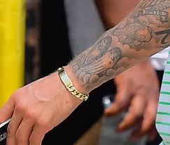Justin Bieber Still Has A Massive Tattoo Of Selena Gomez Justin Bieber Selena Tattoo Justin Bieber And Selena Bieber Selena