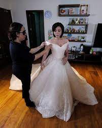 Wedding of vicki and hayden in paris! All The Gorgeous Details About Vicki Belo S Michael Cinco Wedding Gown