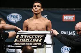 Charles oliveira talks about his unanimous decision win at ufc 256. Injury Update Charles Do Bronx Oliveira Tears Esophagus At Ufc Fight Night