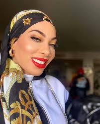 So I'm trying to figure out if Courtney's drunk or is she just that f**king  dingy??? Idk if anyone else has watched 90 Day: Bares All but her behavior 