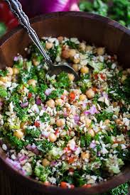 Quinoa Kale Salad With Lemon Dressing Recipe In 2020 Kale Salad Quinoa Kale Kale Quinoa Salad