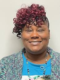 Larissa Ndiaye's Instagram, Twitter & Facebook