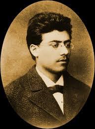 Robert Scheu's Instagram, Twitter & Facebook