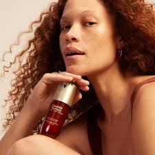 Clarins asked Geri Hirsch for her perfect working day makeup before she  heads to work. This is her routine. What's your favourite everyday makeup  look?