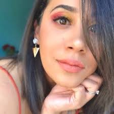 Jeannette Weber's Instagram, Twitter & Facebook