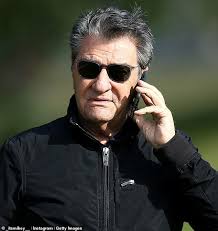 Sydney Roosters make history by signing American football star from Las  Vegas combine