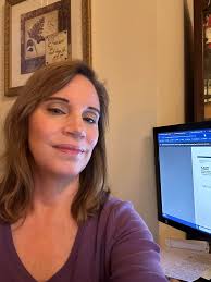 Hello everyone! I hope your new year is off to a great start! I'm 58 (59 at  the end of this month) and live in Virginia, just outside of Washington DC.  I'm